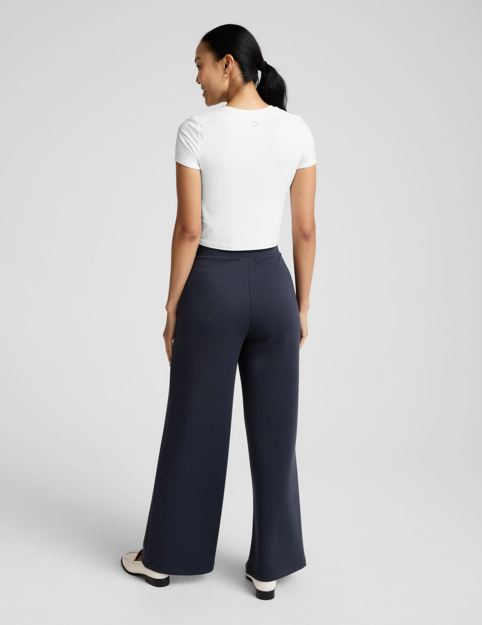 SoftSpring Wide Leg Pant 29" - Image 5