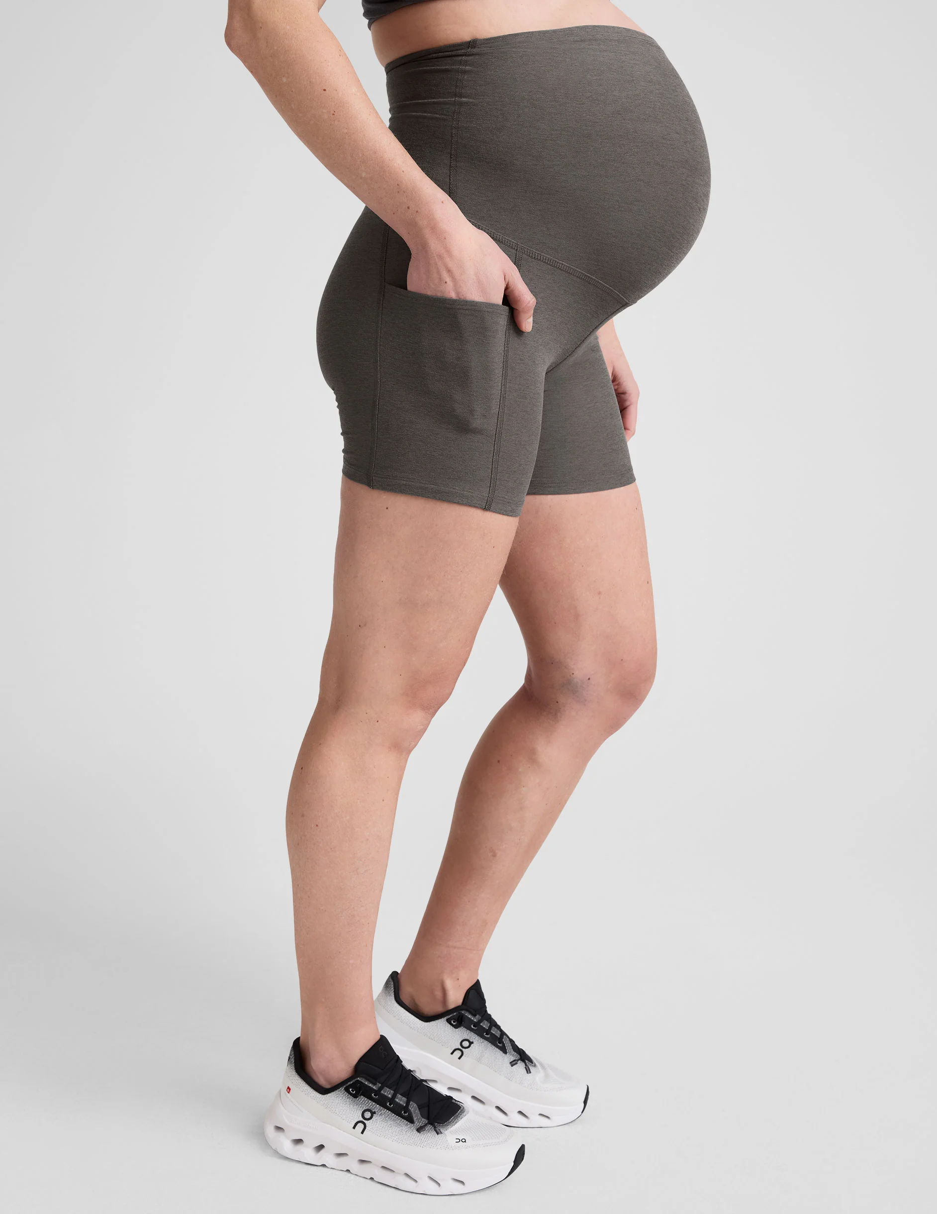 Spacedye™ Keep Pace 5" Maternity Pocket Biker Short